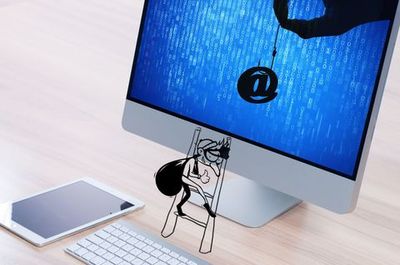 成年當天，能否踏入網吧？解讀互聯網上網服務的年齡規定